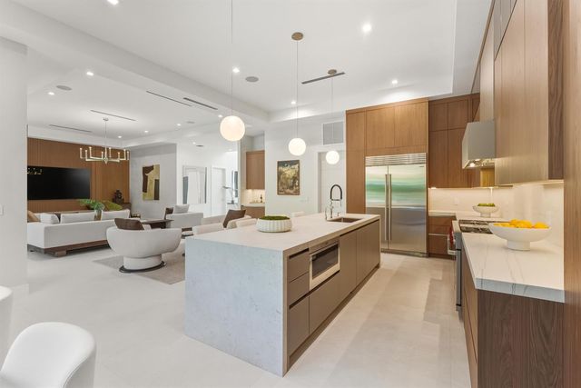 450 NE Spanish Court, Boca Raton, FL 33432