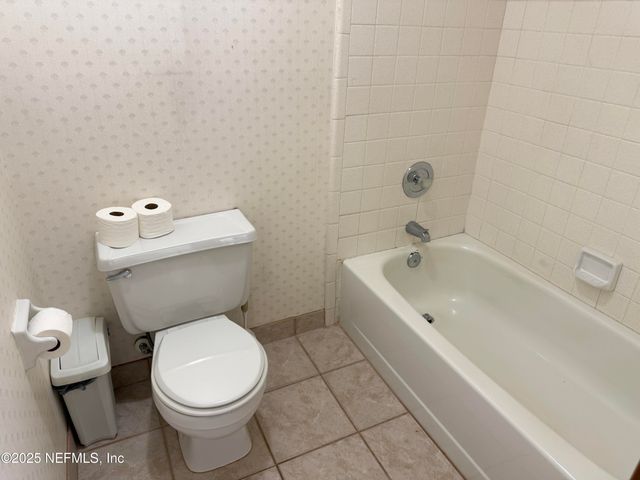 11712 FT CAROLINE LAKES Court, Jacksonville, FL 32225