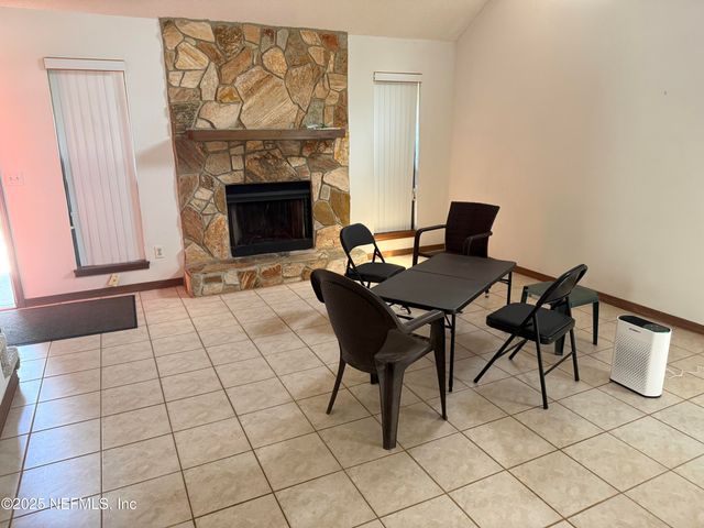 11712 FT CAROLINE LAKES Court, Jacksonville, FL 32225