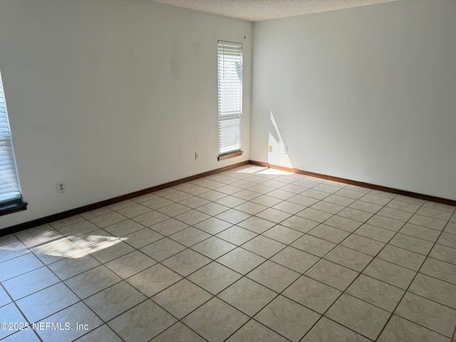 11712 FT CAROLINE LAKES Court, Jacksonville, FL 32225