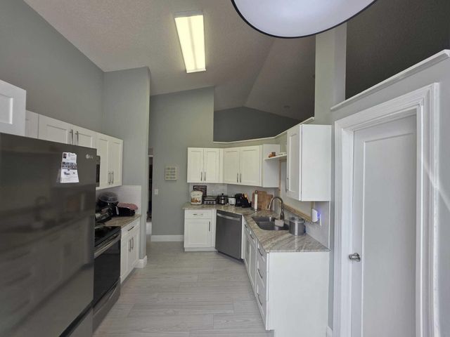 6201 Pond Tree Court, Greenacres, FL 33463