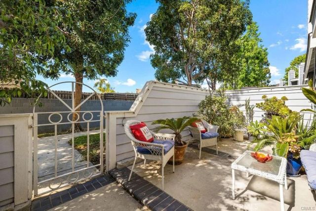 8120 Baymist Drive C, Huntington Beach, CA 92646