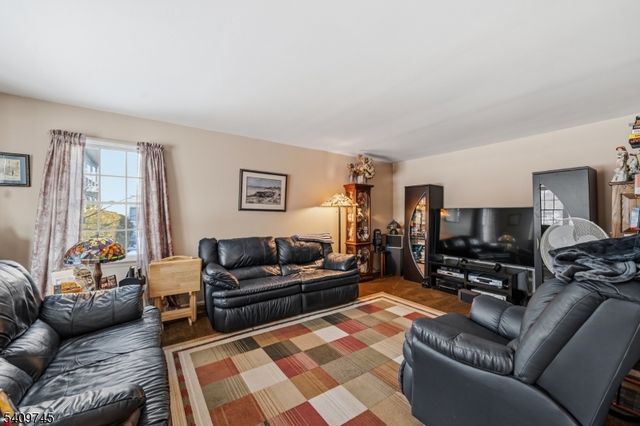 4 Santina Court, Lawrence Twp., NJ 08648