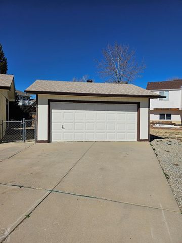 21 Carpenter Place, Pueblo, CO 81001