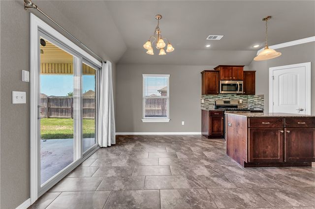 4457 W Wales Drive, Fayetteville, AR 72704
