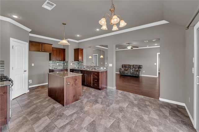 4457 W Wales Drive, Fayetteville, AR 72704