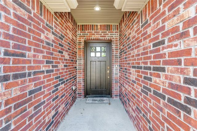 4457 W Wales Drive, Fayetteville, AR 72704