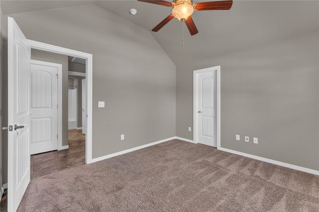 4457 W Wales Drive, Fayetteville, AR 72704