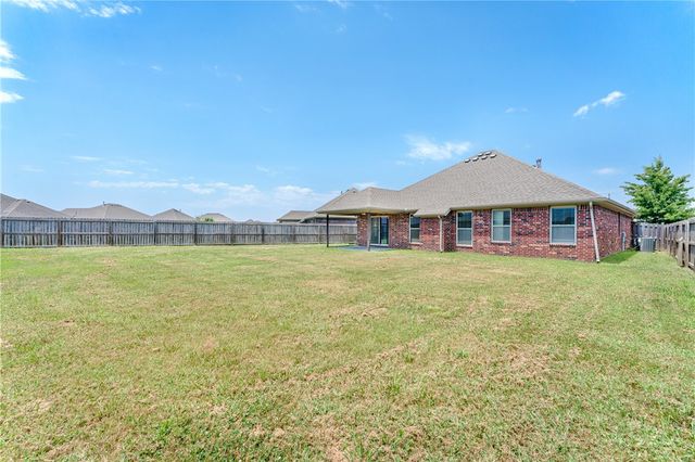 4457 W Wales Drive, Fayetteville, AR 72704