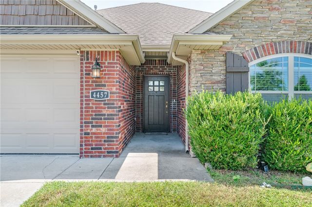 4457 W Wales Drive, Fayetteville, AR 72704
