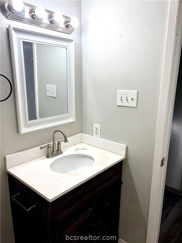 2406 Blanco Drive D, College Station, TX 77845