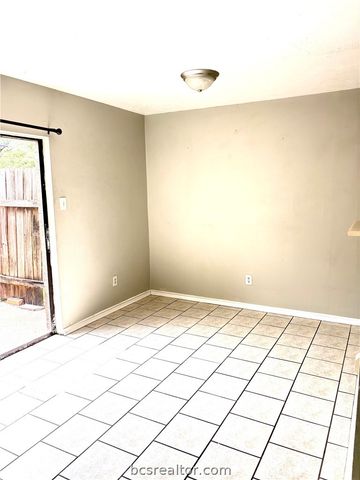 2406 Blanco Drive D, College Station, TX 77845