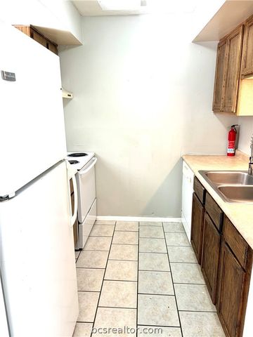 2406 Blanco Drive D, College Station, TX 77845