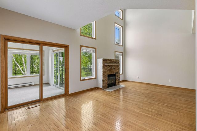 6773 158th Street W, Apple Valley, MN 55124