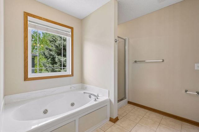 6773 158th Street W, Apple Valley, MN 55124