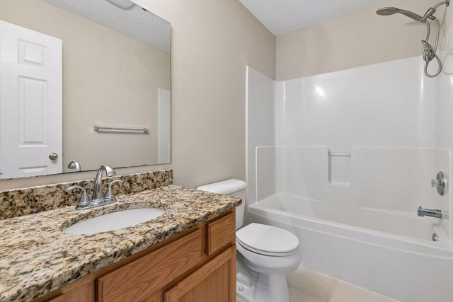 6773 158th Street W, Apple Valley, MN 55124