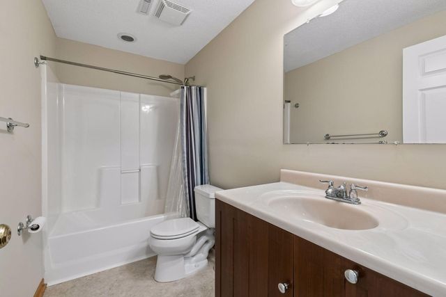 6773 158th Street W, Apple Valley, MN 55124