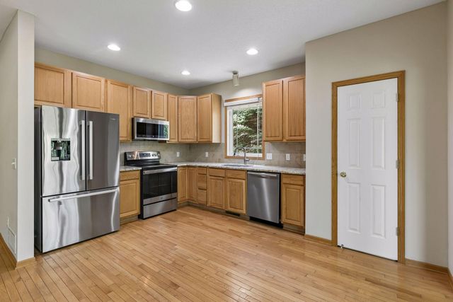 6773 158th Street W, Apple Valley, MN 55124