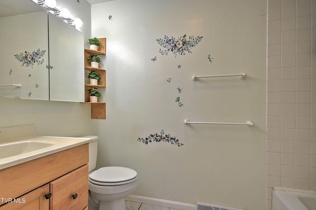 2902 Dalton Drive, Johnson City, TN 37604