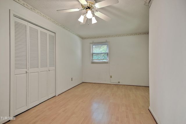 2902 Dalton Drive, Johnson City, TN 37604