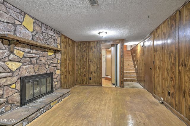 2902 Dalton Drive, Johnson City, TN 37604