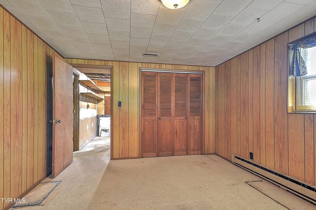 2902 Dalton Drive, Johnson City, TN 37604