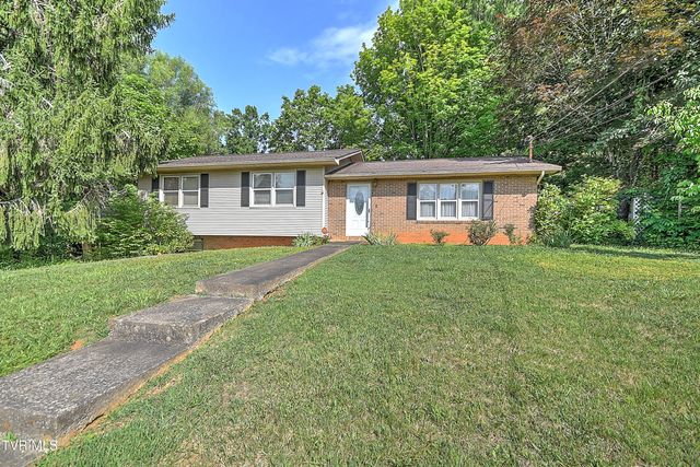 2902 Dalton Drive, Johnson City, TN 37604