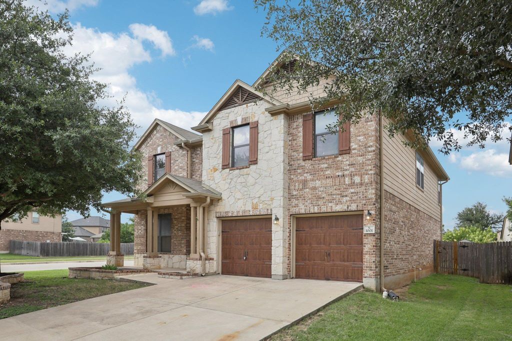 1001 Lily Pad LN, Leander, TX 78641