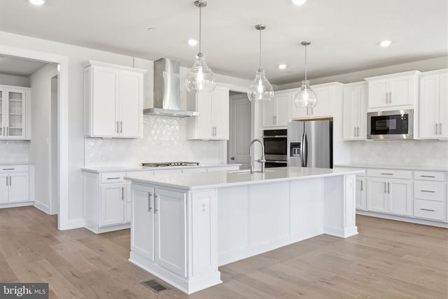 233 COFFMAN DR, Exton, PA 19341