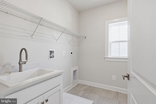 233 COFFMAN DR, Exton, PA 19341