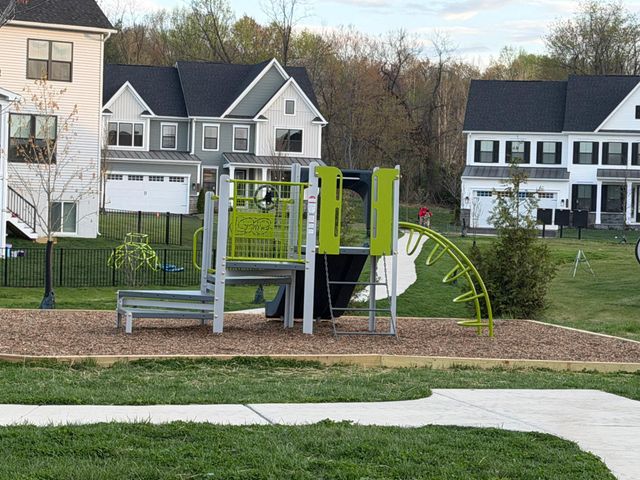 233 COFFMAN DR, Exton, PA 19341