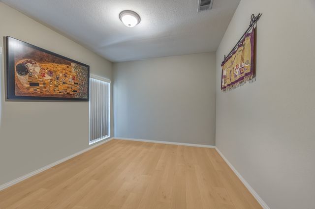 2200 Castle Rock Road, Arlington, TX 76006