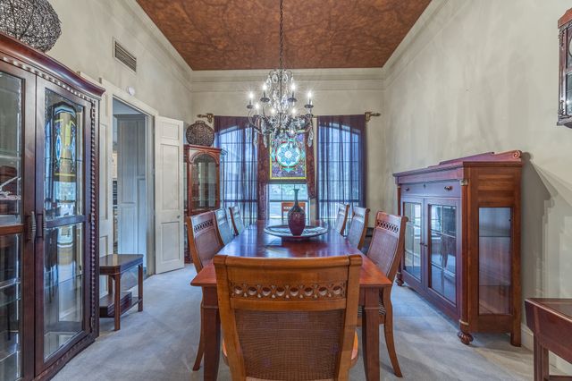 2200 Castle Rock Road, Arlington, TX 76006