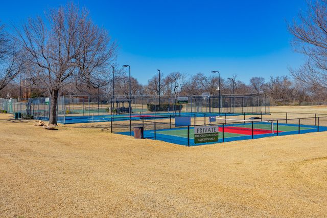 2200 Castle Rock Road, Arlington, TX 76006