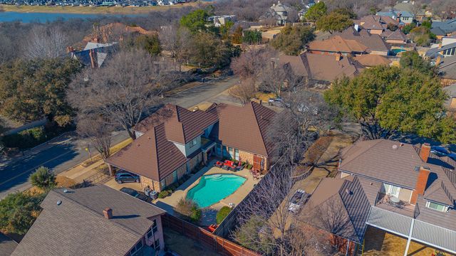 2200 Castle Rock Road, Arlington, TX 76006