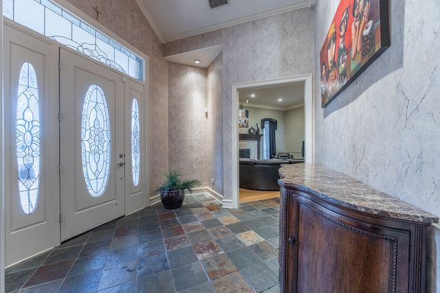 2200 Castle Rock Road, Arlington, TX 76006