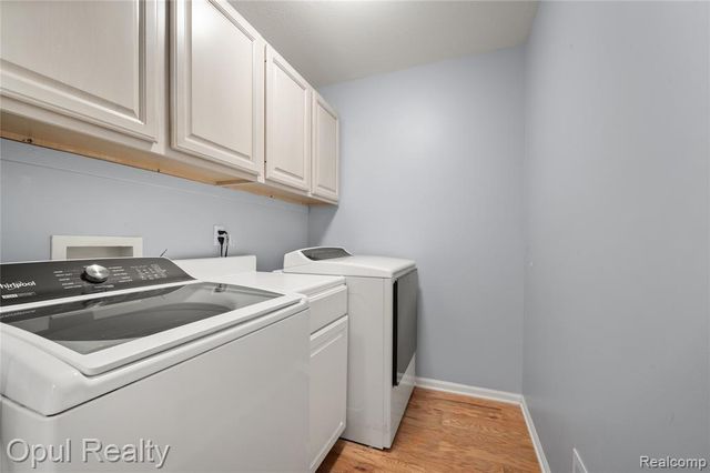 6351 Pembrook Drive, Westland, MI 48185