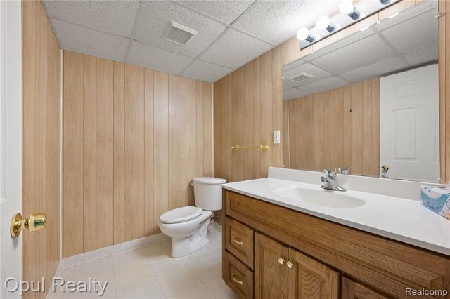 6351 Pembrook Drive, Westland, MI 48185