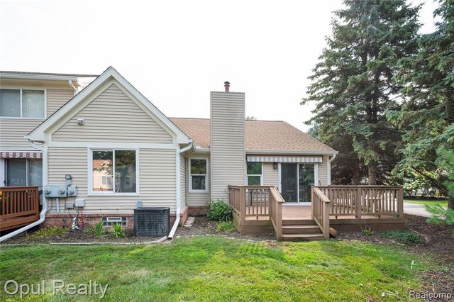 6351 Pembrook Drive, Westland, MI 48185
