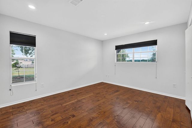 102 Valley View DR E, Leander, TX 78641