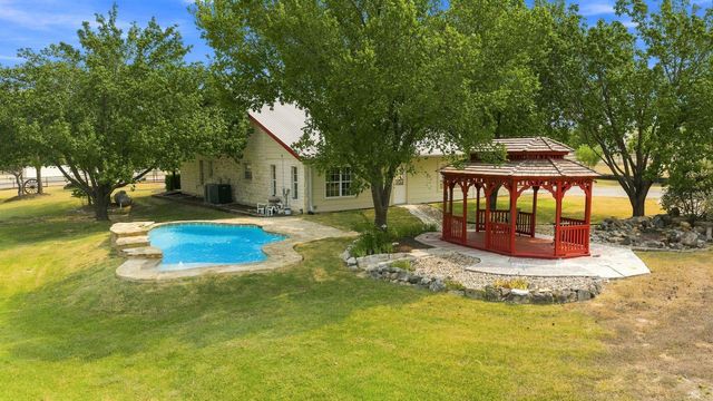 102 Valley View DR E, Leander, TX 78641