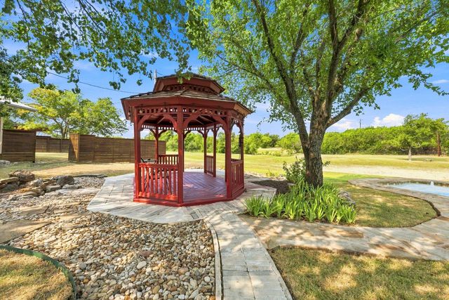 102 Valley View DR E, Leander, TX 78641