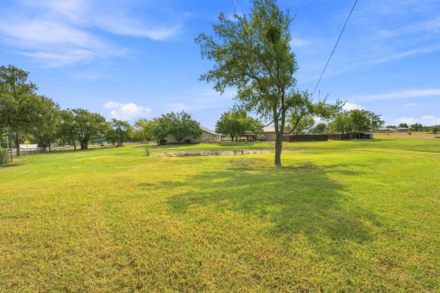 102 Valley View DR E, Leander, TX 78641