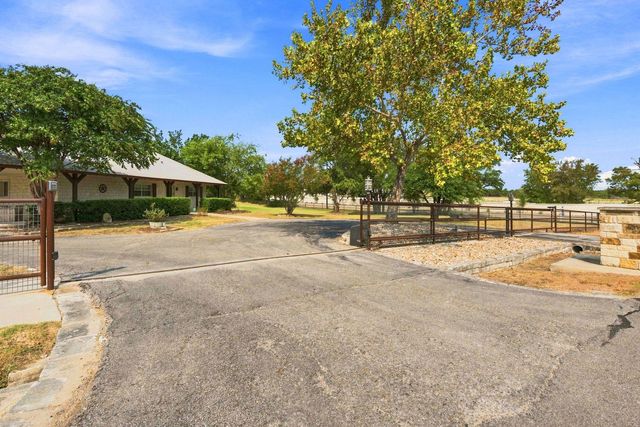 102 Valley View DR E, Leander, TX 78641