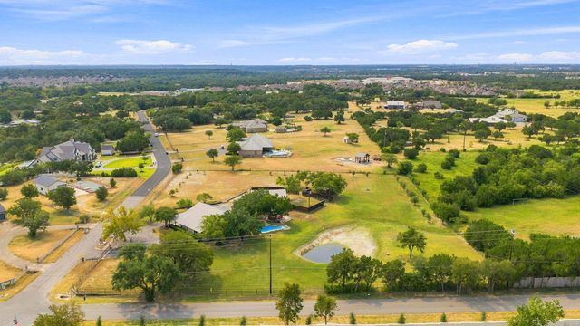 102 Valley View DR E, Leander, TX 78641