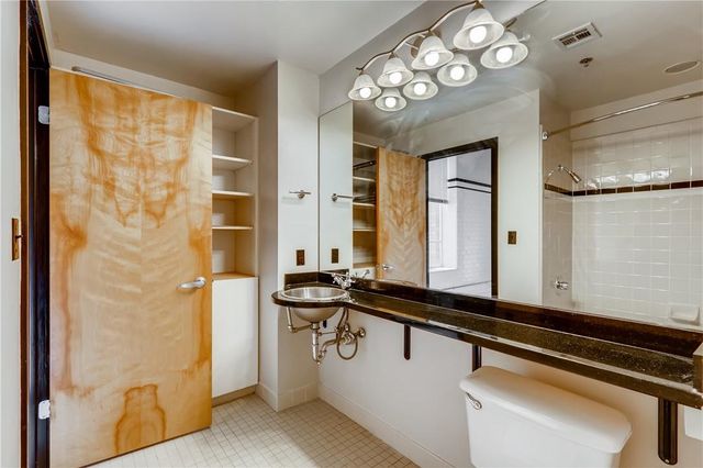 710 Colorado ST 4J, Austin, TX 78701