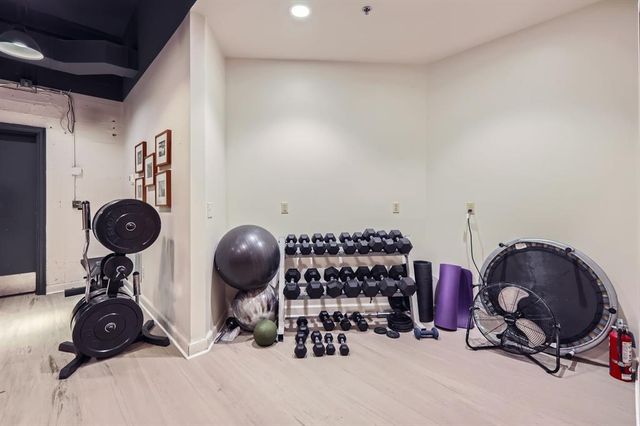 710 Colorado ST 4J, Austin, TX 78701