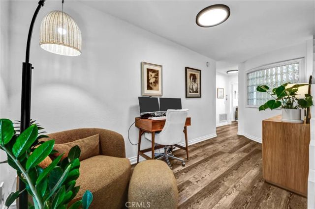 2504 University, Newport Beach, CA 92660