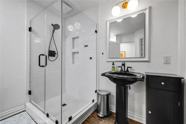 2504 University, Newport Beach, CA 92660