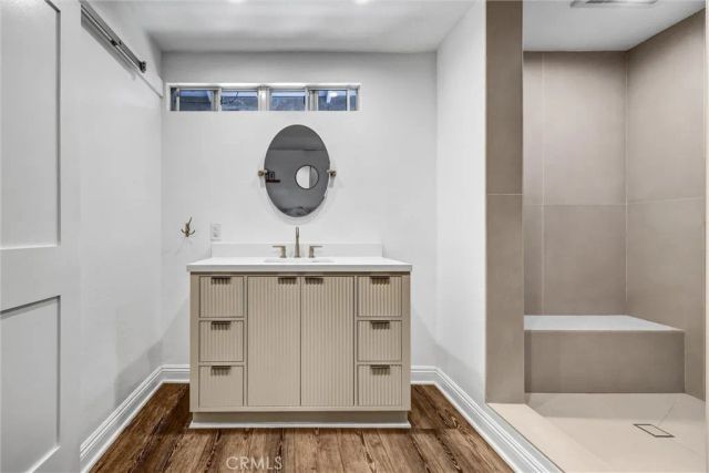 2504 University, Newport Beach, CA 92660